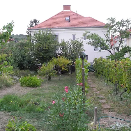 Uni-nahe Apartmán *